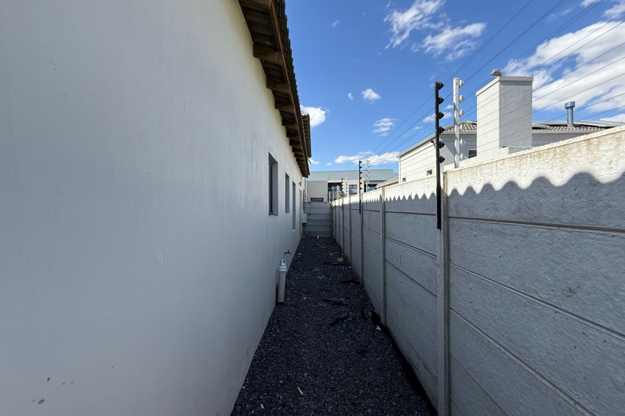 3 Bedroom Property for Sale in Parklands North Western Cape